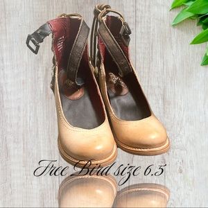 Women Free bird booties, slightly used, size 6.5, tan color